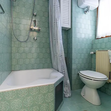 Best Marmotta Apartman *